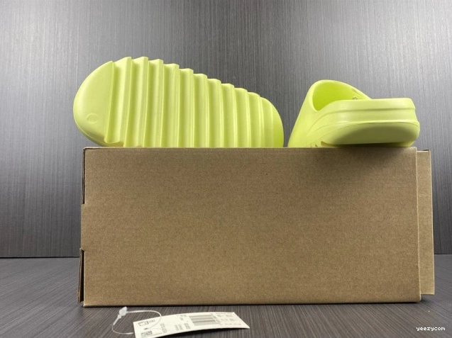 Slide GX6138 Adidas Yeezy Green 0710
